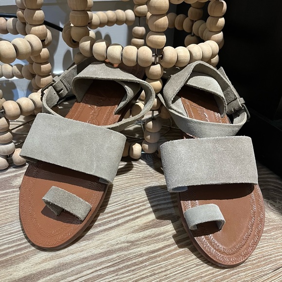 🌼Free People Sandal, Size 7 1/2 (NWOB) Torrence Suede Sandal - Picture 10 of 16